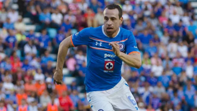 Gerardo Torrado en un encuentro con Cruz Azul