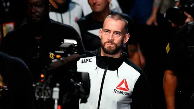 CM Punk antes de entrar al octágono