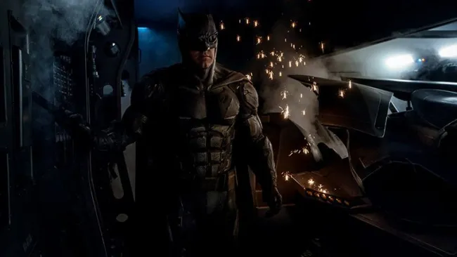 La imagen de Batman portando su nueva armadura
