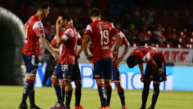 Jugadores de Tiburones se lamentan en juego de Liga MX