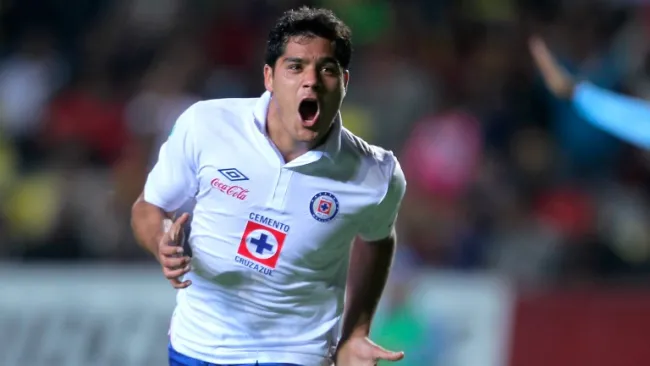 Javier Orozco celebra un gol con La Máquina