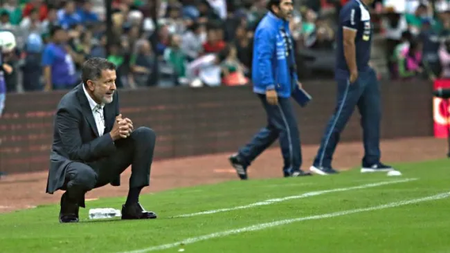Osorio durante un partido del Tri 