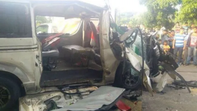 Camión donde viajaban los aficionados de Pumas