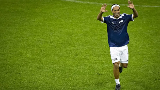 Ronaldinho, durante partido de Leyendas 