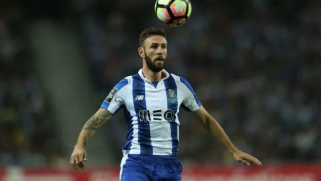 Layún, durante un partido del Porto
