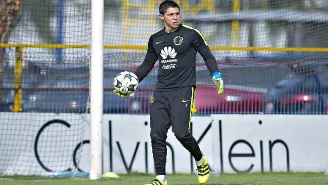 Hugo González en un entrenamiento de América