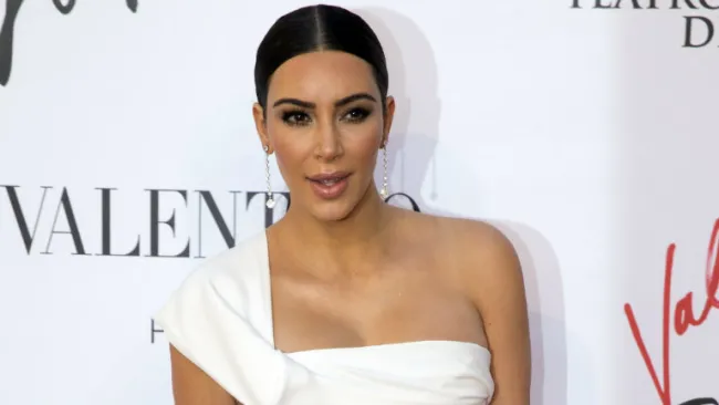 Kim Kardashian, en una alfombra roja 