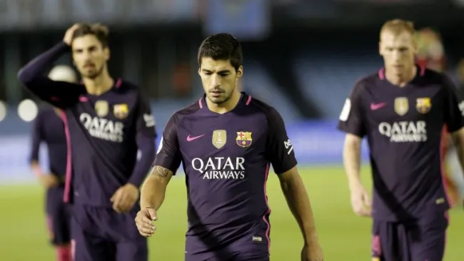 Luis Suárez cabizbajo después del partido contra el Celta 