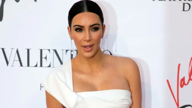 Kim Kardashian, en una alfombra en Roma