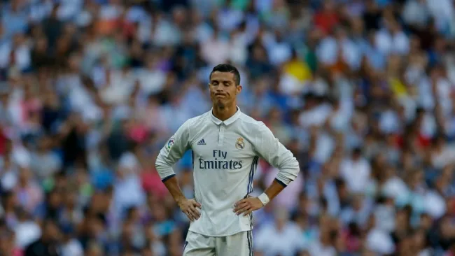 Cristiano Ronaldo lamentándose durante el juego entre Real Madrid y Eibar