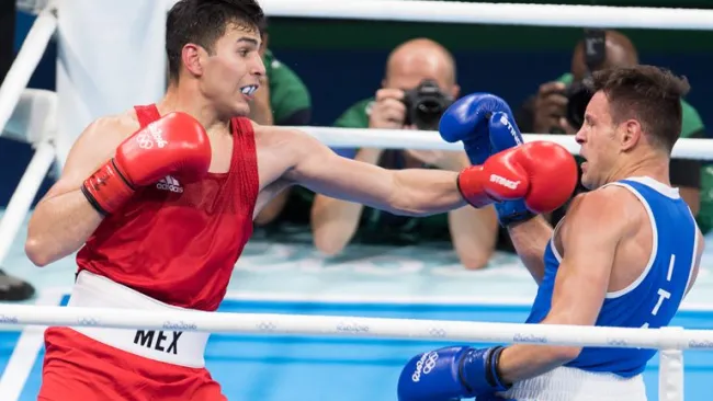 Lindolfo Delgado, durante su pelea en Río 2016