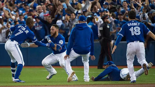 Toronto festeja el pase a la Serie de Campeonato de la Americana
