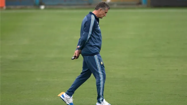 Edgardo Bauza en entrenamiento de la Albiceleste
