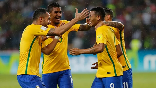 Gabriel Jesus, en la celebración con sus compañeros tras marcar frente a Venezuela