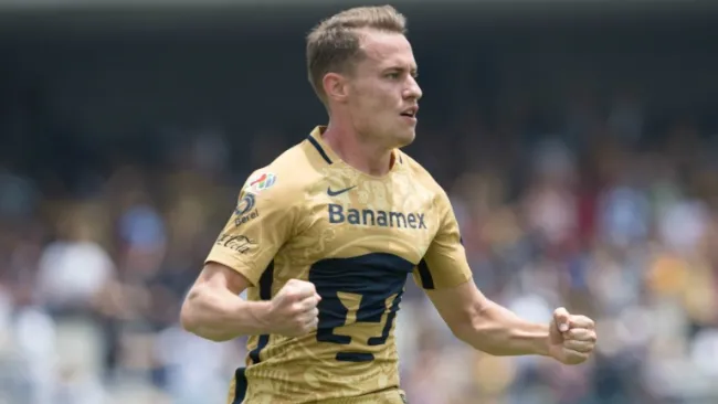 Abraham Gonález festeja un gol en CU