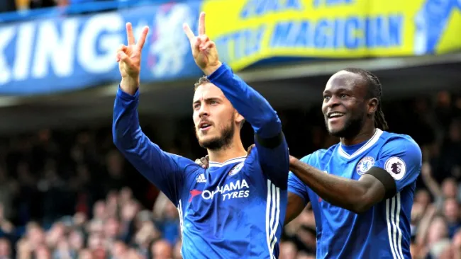 Eden Hazard anota frente al Leicester y le dedica el gol a Willian