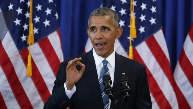 El Presidente Barack Obama habla con estudiantes de preparatoria