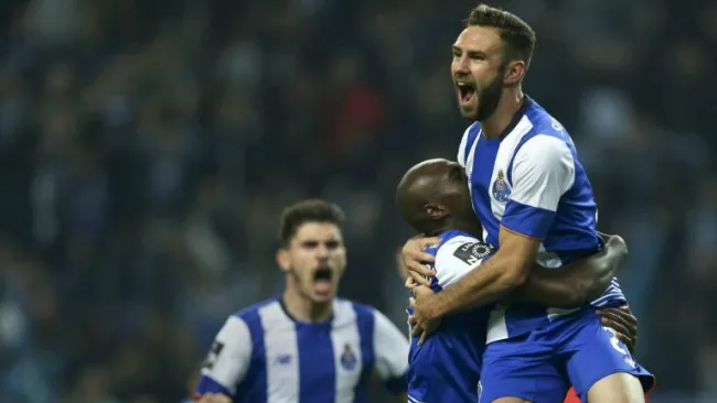 Layún celebra un gol del Porto en Champions League