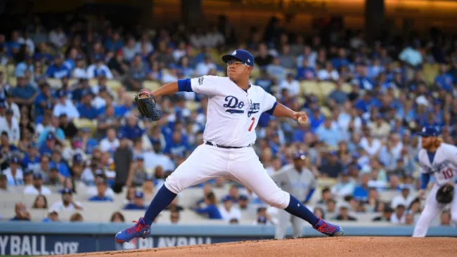 Julio Urías albre el juego de Playoffs con Dodgers