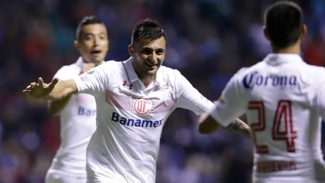 Jugadores de Toluca festejan en el Cuauhtémoc