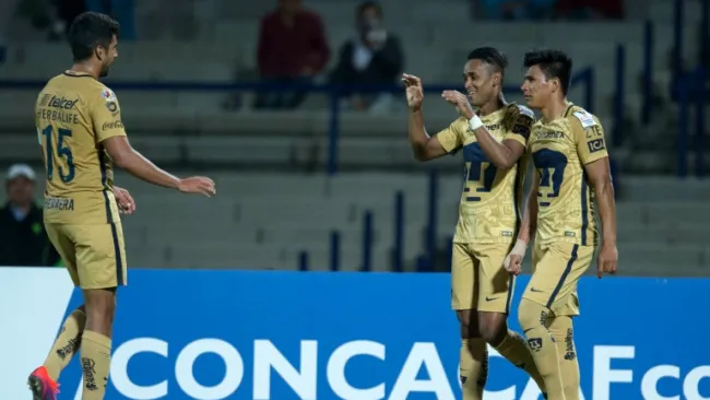 Fidel Martínez celebra uno de sus goles frente al W Connection