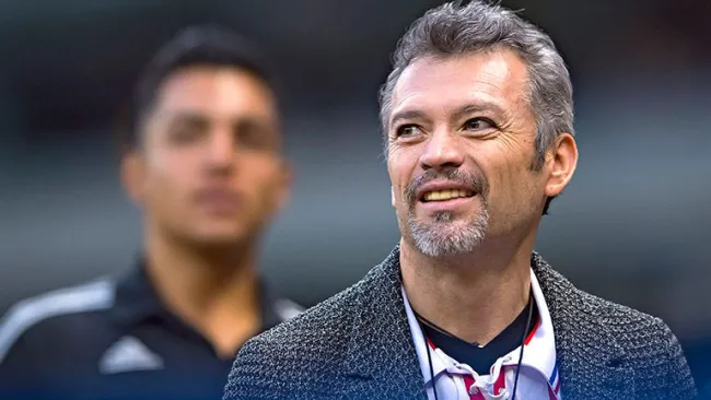 José Luis Higuera, durante un partido de las Chivas