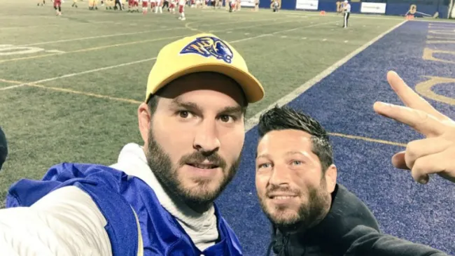André Pierre Gignac junto a su primo en la cancha del Gaspar Mass