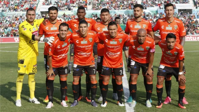 Once titular de Jaguares posa para las cámaras