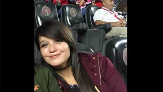 Flor Leticia Lugo Ramos, posa para una foto antes de desaparecer del Estadio Caliente