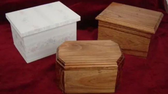 Urnas para colocar las cenizas de los difuntos 