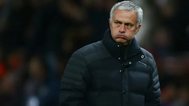 Mourinho lamenta la derrota contra Chelsea en Premier League