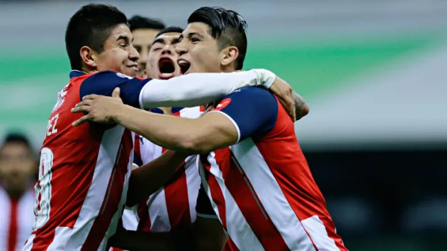 Pulido festeja su primer gol en Clásico Nacional