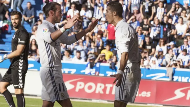 Cristiano festeja su anotación con la presencia de Bale