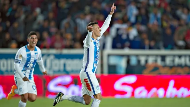 Urretaviscaya celebrando su gol frente al Atlas