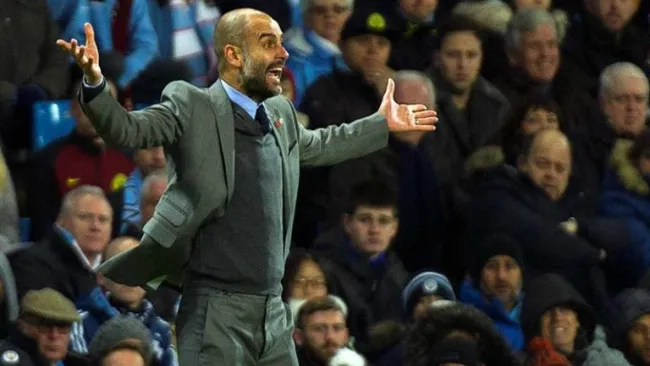 Pep Guardiola durante el partido contra Barcelona