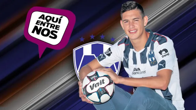 César Montes posa para la cámara de RÉCORD