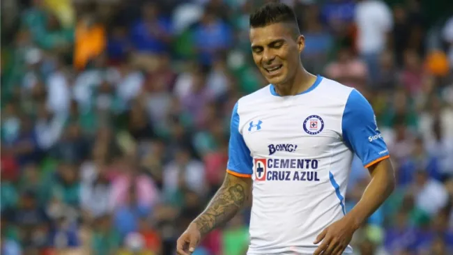 Richard Ruiz se lamenta durante un partido