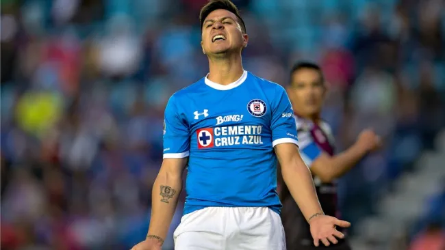 Cristaldo lamenta su expulsión en el duelo contra Tuzos