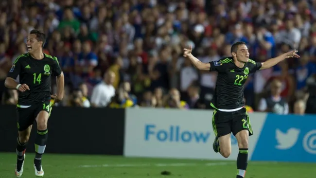 Paul Aguilar celebra su golazo frente a EU en la Copa Concacaf 2015