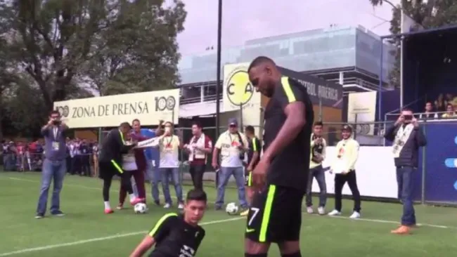 Club América realiza el 'Mannequin Challenge'