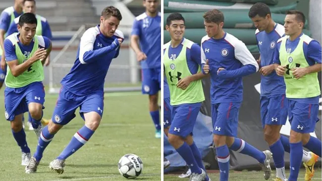 Santiago Giménez entrena con Cruz Azul 