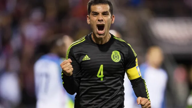 Rafa Márquez celebrando gol de la victoria