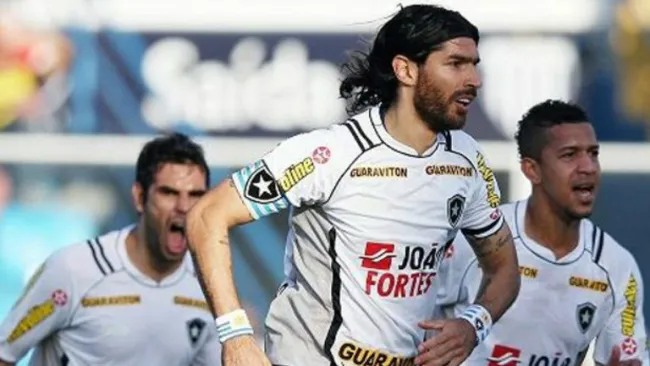 Loco Abreu en su época como jugador del Botafogo