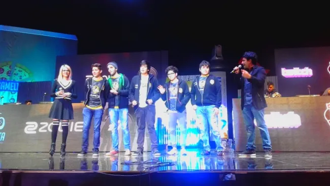 El equipo de Lyon Gaming, en el escenario principal de Games Celebration