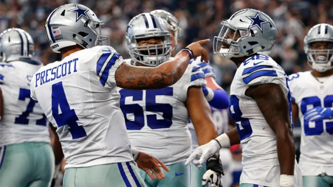 Dallas celebrando anotación frente a Ravens