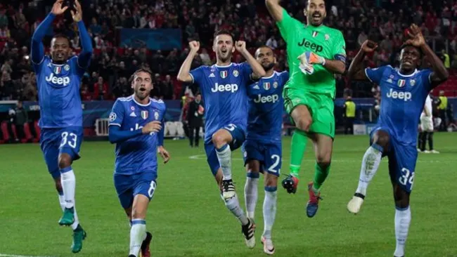Juventus festeja su pase a Octavos de Champions