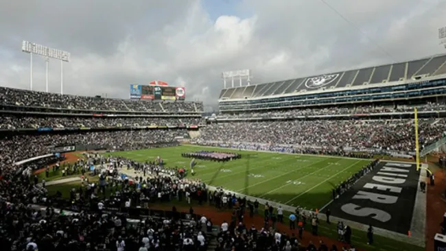 El O.co Coliseum, casa de Oakland Raiders