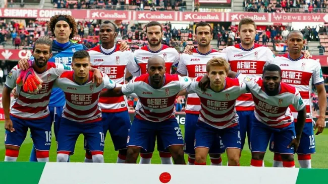 Ochoa, en el once inicial del Granada en La Liga 