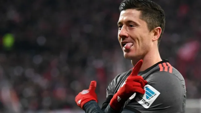 Lewandowski celebra una anotación con el Bayer Munich 