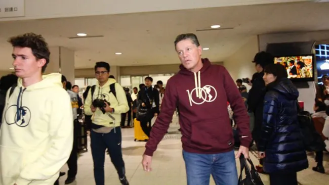 Ricardo Peláez arriba al aeropuerto de Osaka, Japón